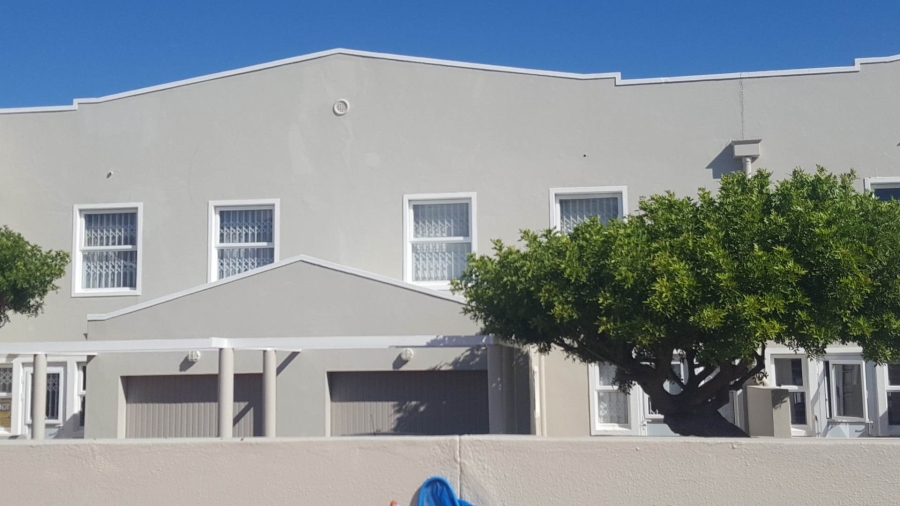 3 Bedroom Property for Sale in Westcliff Western Cape